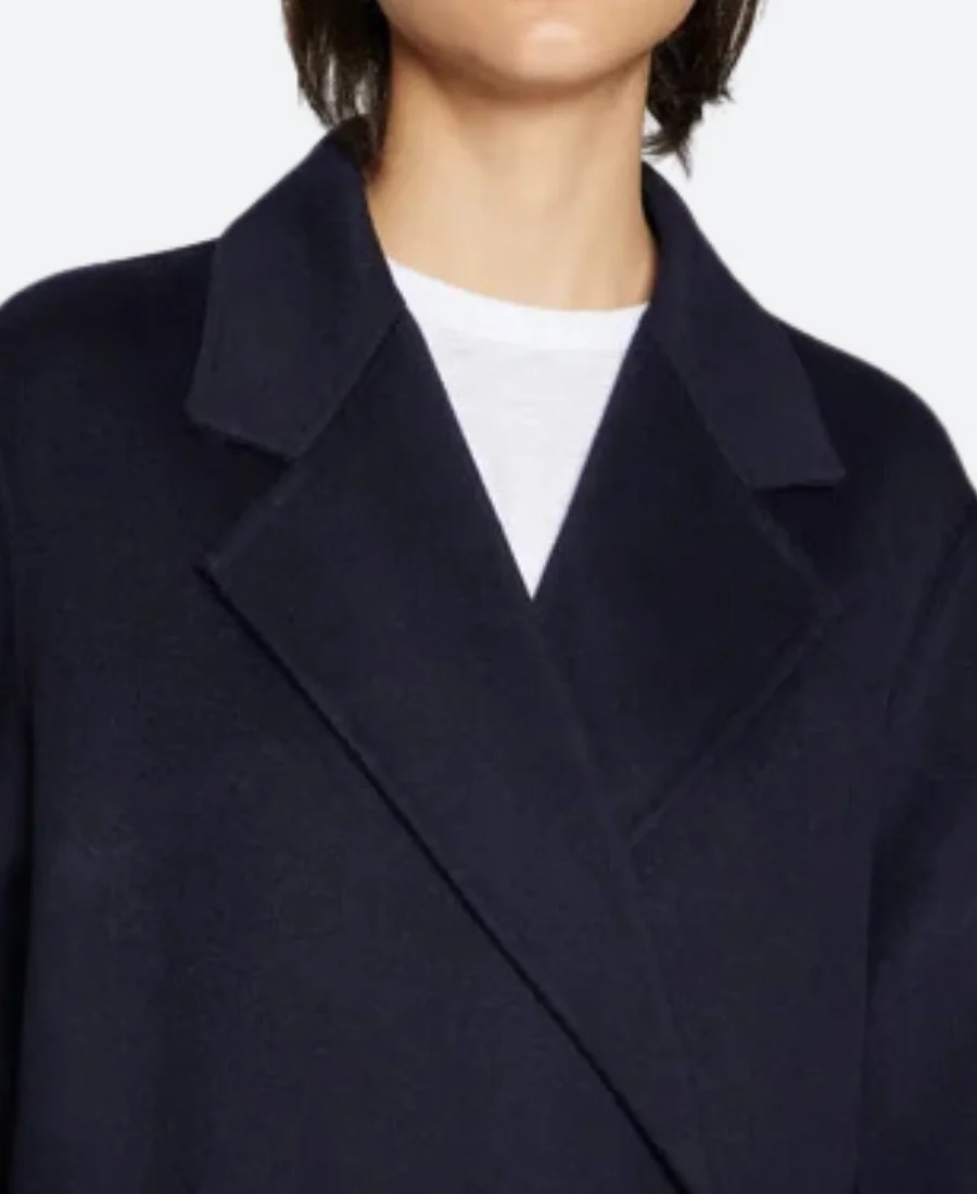 Jennifer Lopez NYC Trench Coat Collar Image